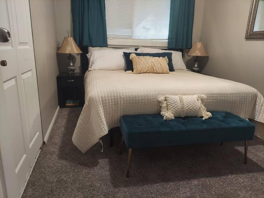 Cheerful 3 Bedroom House. Great Location Colorado Springs Exterior photo
